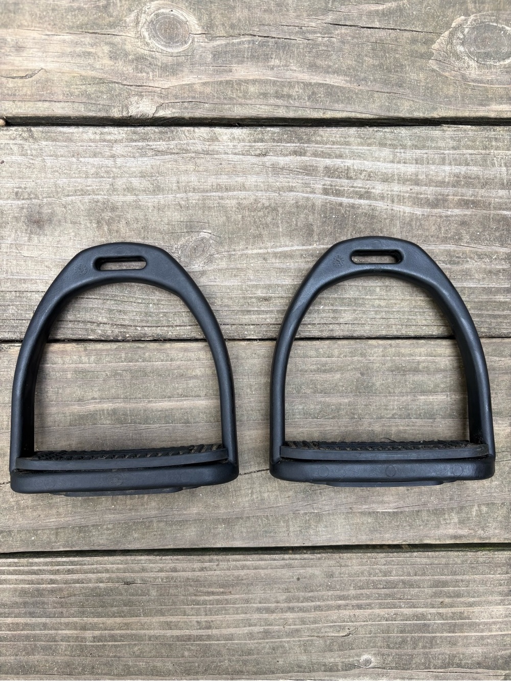 Compositi Profile Stirrups Black Composite 4.75”